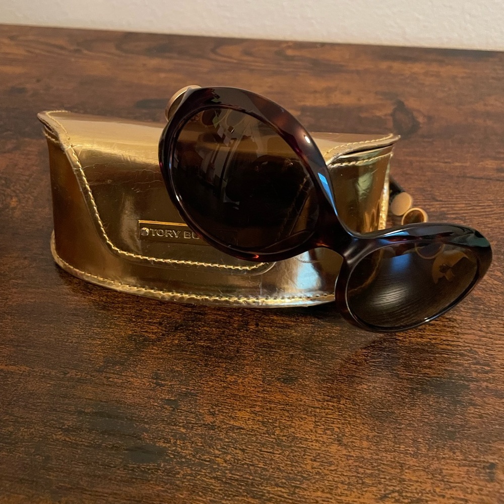 Tory Burch Sunglasses (Oversized) TY9002 510/73